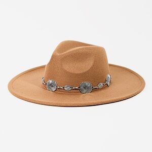 Country style Hat Tan Wide-Brimmed Hat with Silver Accents
